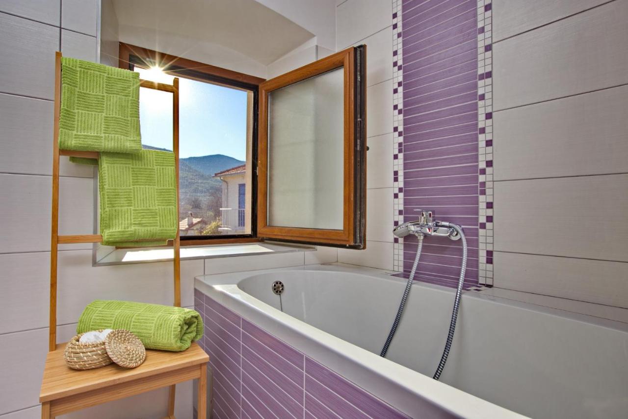 Apartments With A Parking Space Jelsa, Hvar - 8713 イェルサ エクステリア 写真